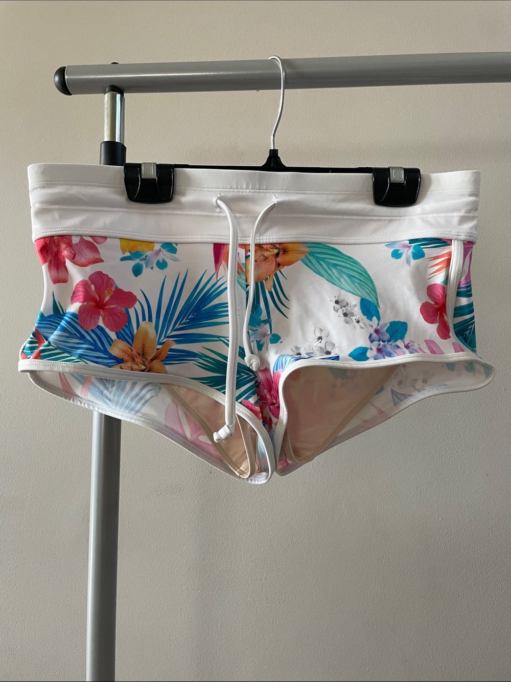 Joe Fresh White Floral Swim Shorts with Multicolor Tropical Print - Medium